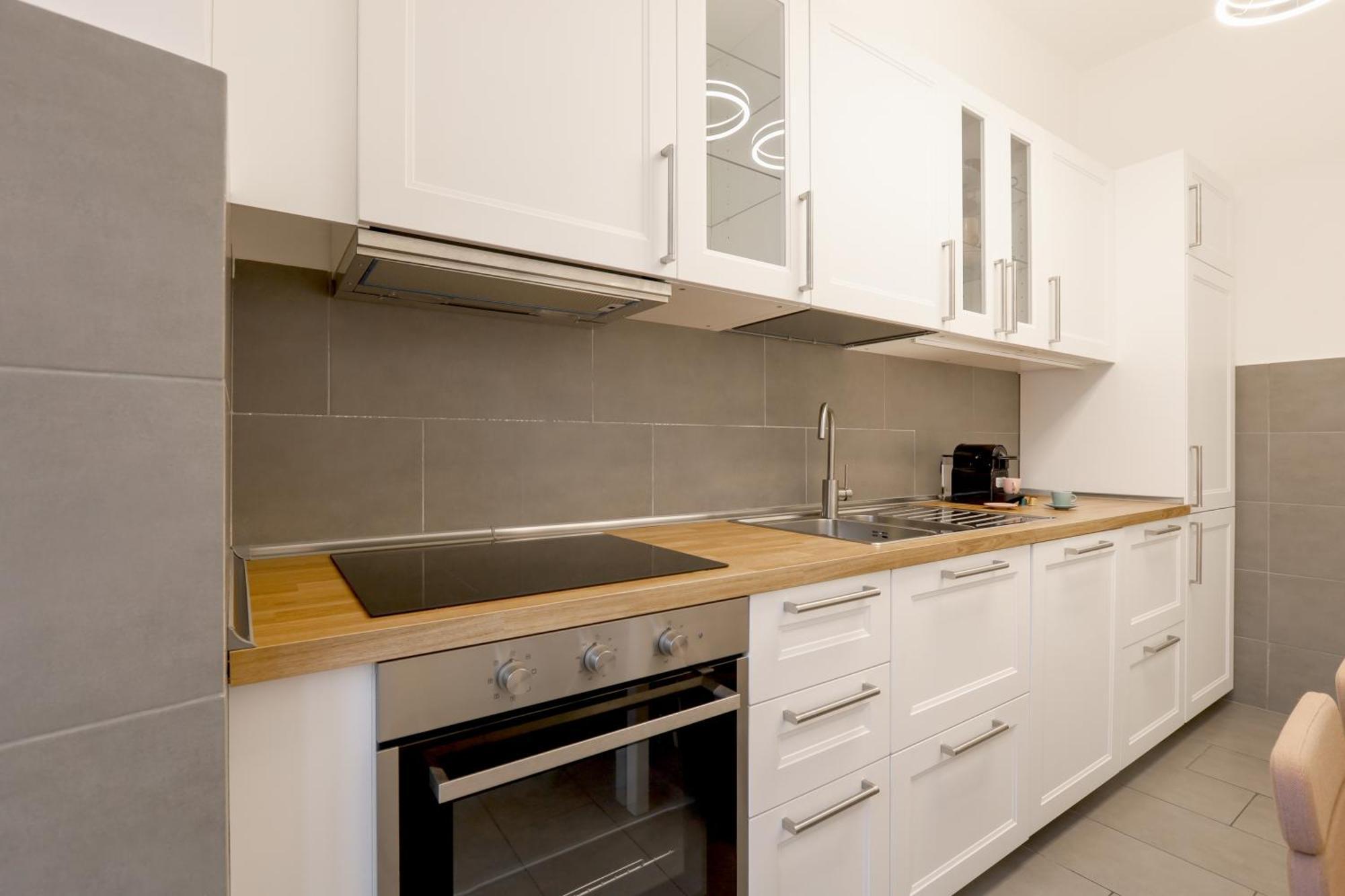 Piramide Deluxe Apartment โรม ภายนอก รูปภาพ