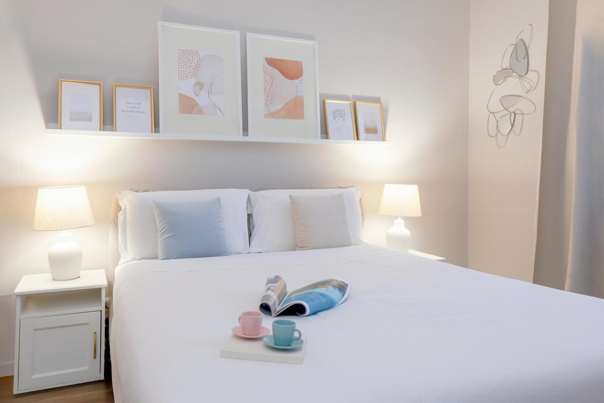 Piramide Deluxe Apartment โรม ภายนอก รูปภาพ
